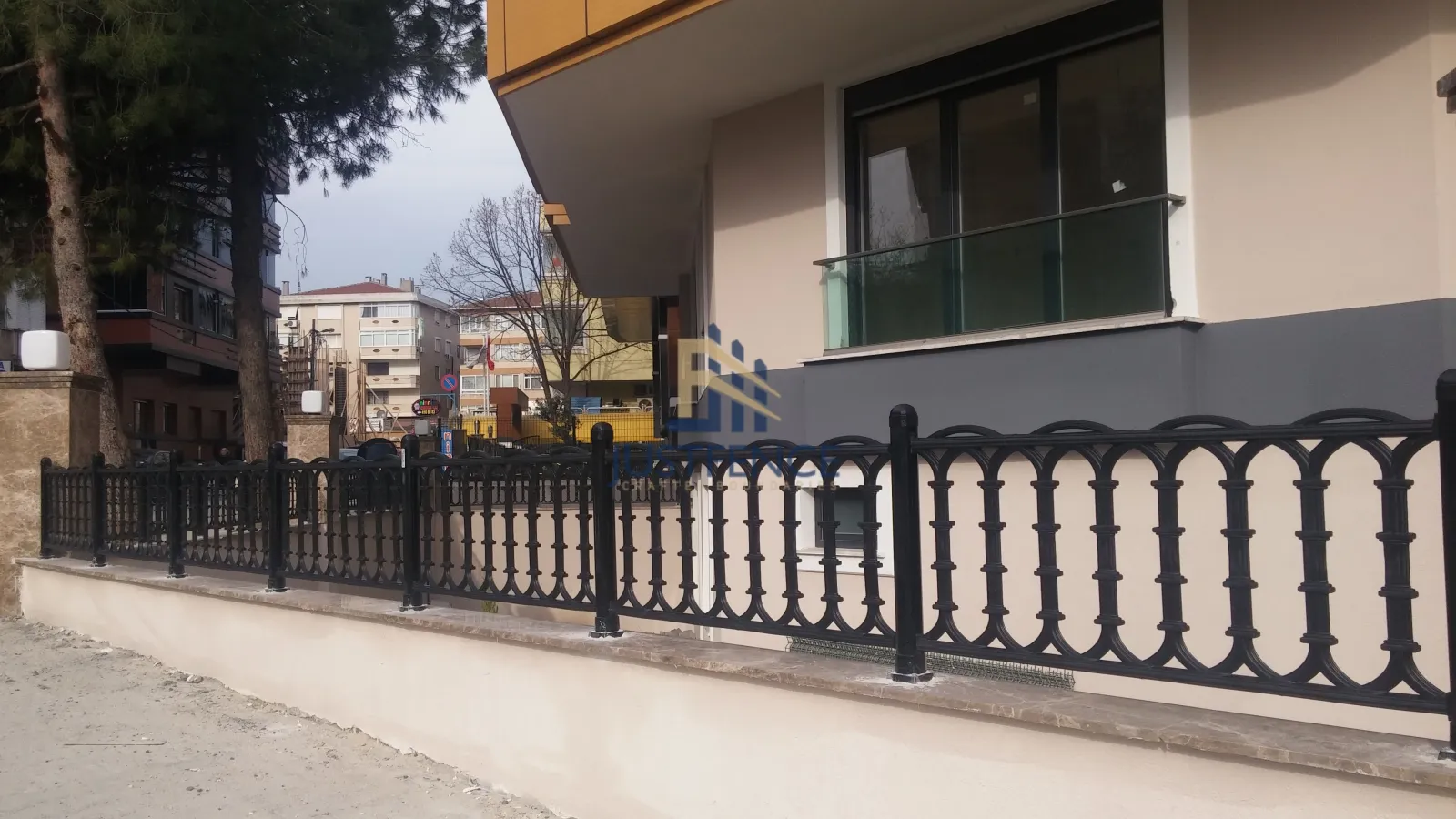 JF Antiqo Fence installation